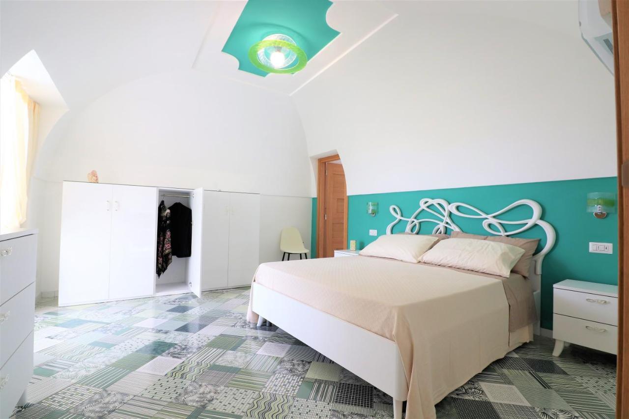 Mary'S Apartments - De Vivo Realty มัสซาลูเบรนเซ ภายนอก รูปภาพ