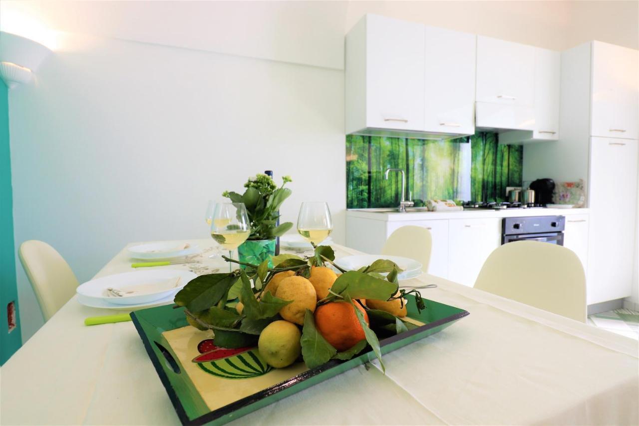 Mary'S Apartments - De Vivo Realty มัสซาลูเบรนเซ ภายนอก รูปภาพ