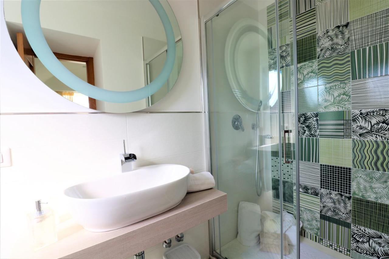 Mary'S Apartments - De Vivo Realty มัสซาลูเบรนเซ ภายนอก รูปภาพ